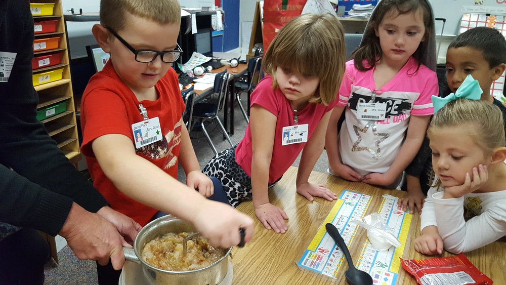 Making Applesauce