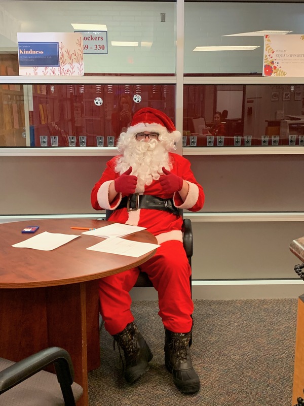 This jolly Santa paid a visit to several PCMS classrooms!